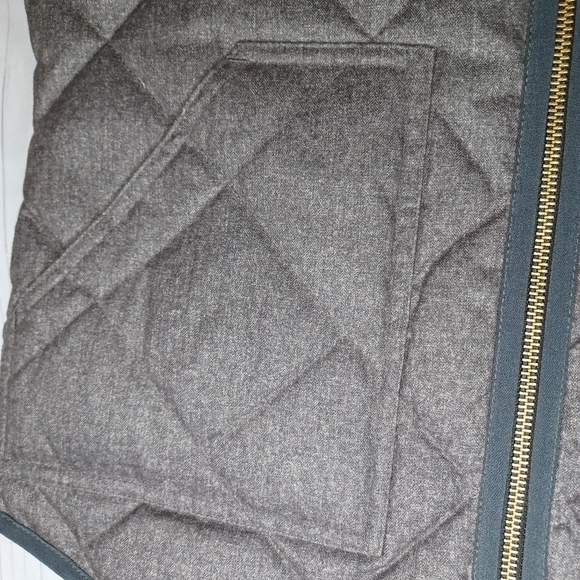 J. Crew Factory Excursion Down Puffer Vest Quilted Women SZ XS Gray - Picture 6 of 12